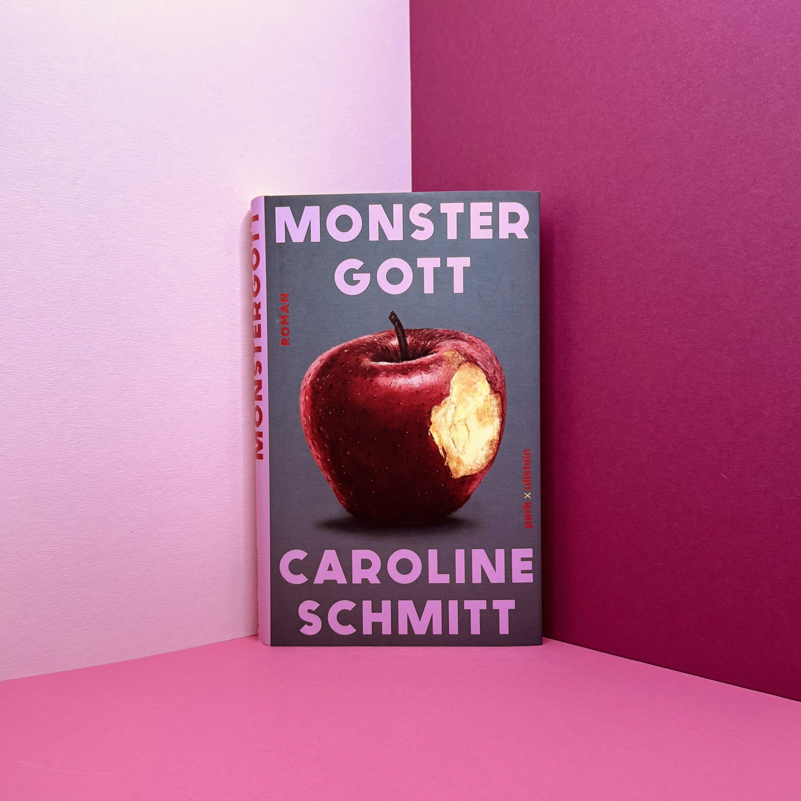 MONSTERGOTT von Caroline Schmitt