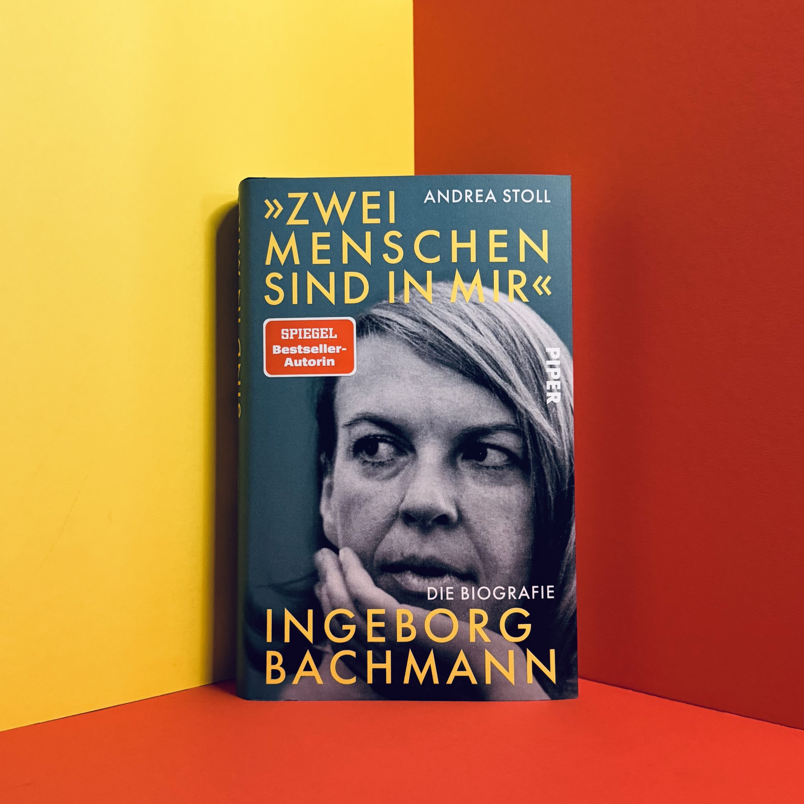 Zwei Menschen sind in mir Biografie Ingeborg Bachmann von Andrea Stoll